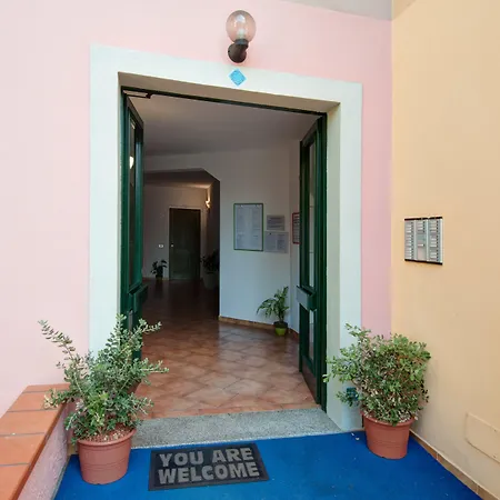 Le Pavoncelle Hotel apartamentowy Santa Teresa Gallura